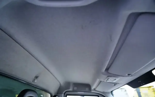 IVECO DAILY 35-150 / KONTENER 4,2 M / WINDA-750kg / BLIŹNIAK DMC: 3500 KG 