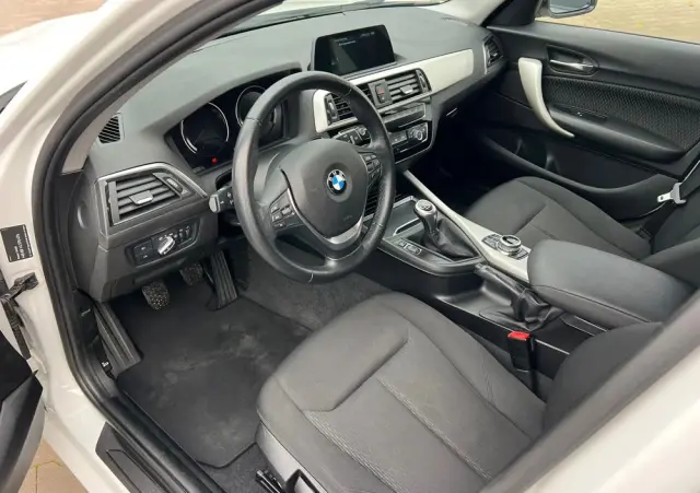 BMW Seria 1 118i