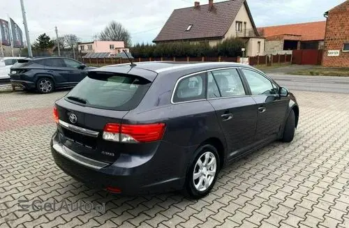 TOYOTA Avensis 
