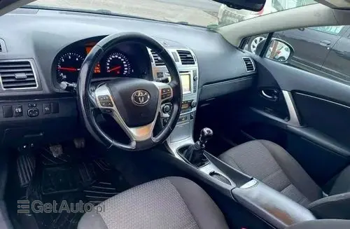 TOYOTA Avensis 