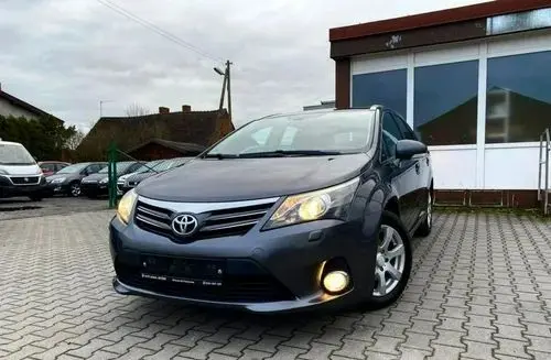 TOYOTA Avensis 