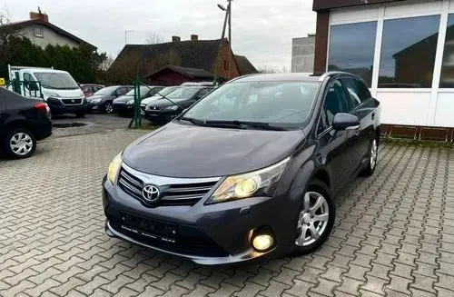 TOYOTA Avensis 