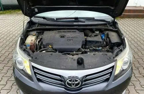 TOYOTA Avensis 
