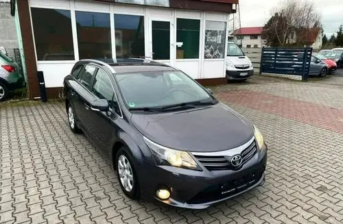 TOYOTA Avensis 