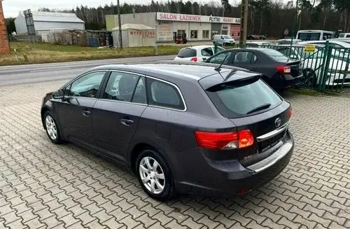 TOYOTA Avensis 