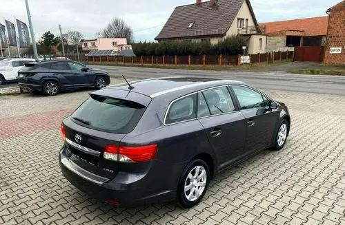 TOYOTA Avensis 