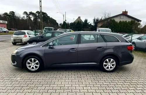 TOYOTA Avensis 