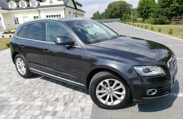 AUDI Q5 