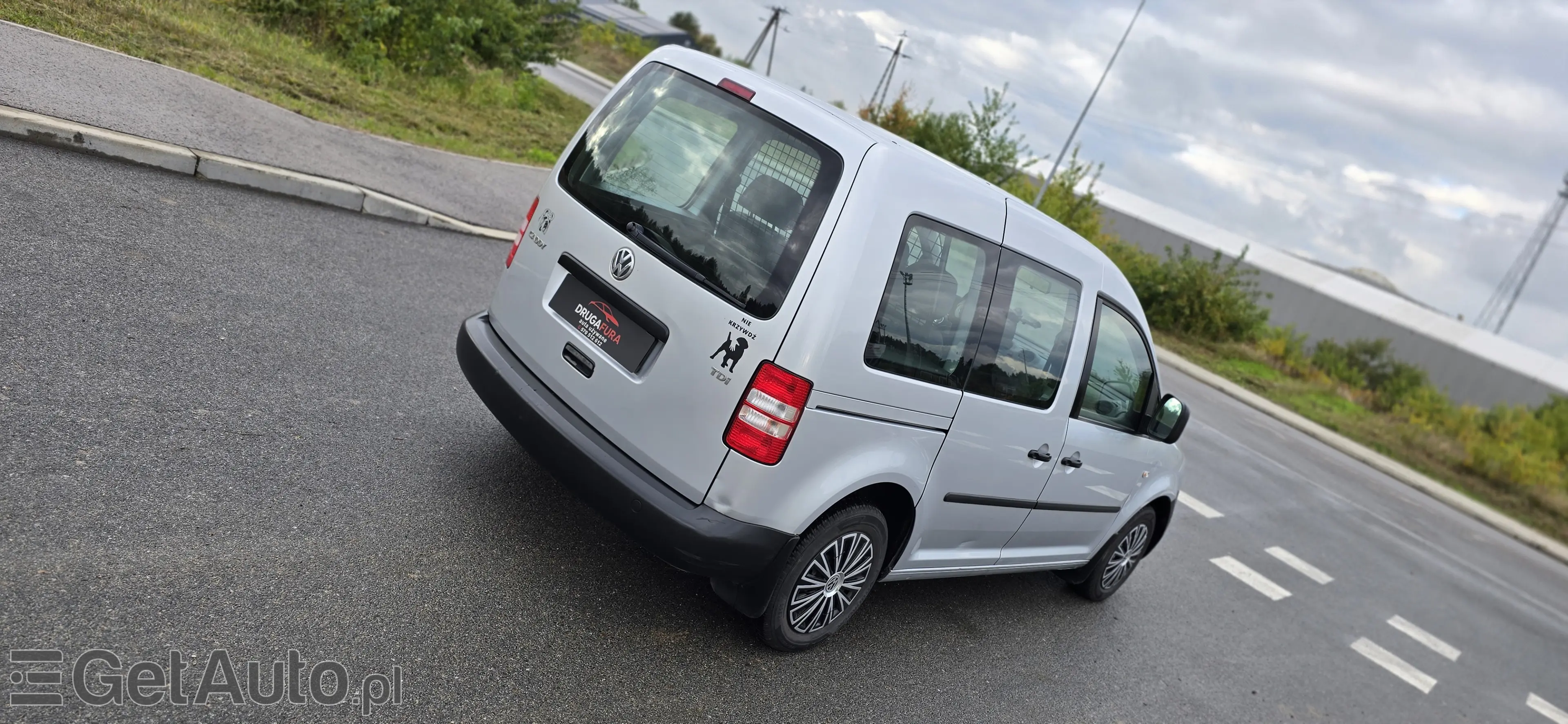 VOLKSWAGEN Caddy 