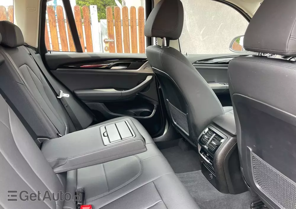 BMW X3 XDrive20d Advantage