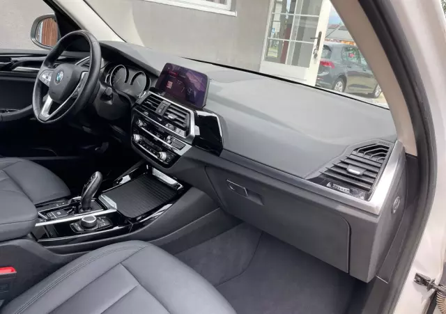 BMW X3 XDrive20d Advantage