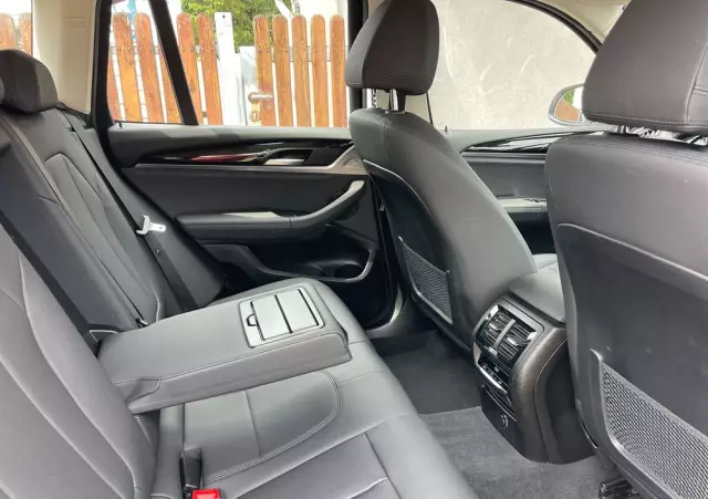 BMW X3 XDrive20d Advantage