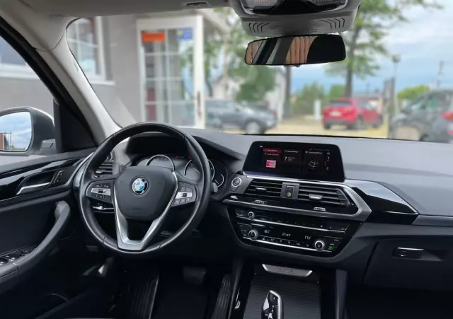 BMW X3 XDrive20d Advantage