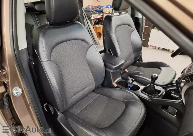 HYUNDAI Ix35 1.6 2WD Fifa World Cup Edition