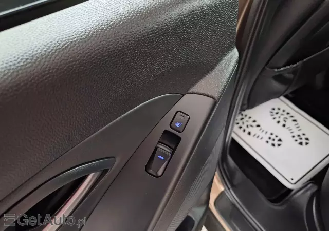 HYUNDAI Ix35 1.6 2WD Fifa World Cup Edition