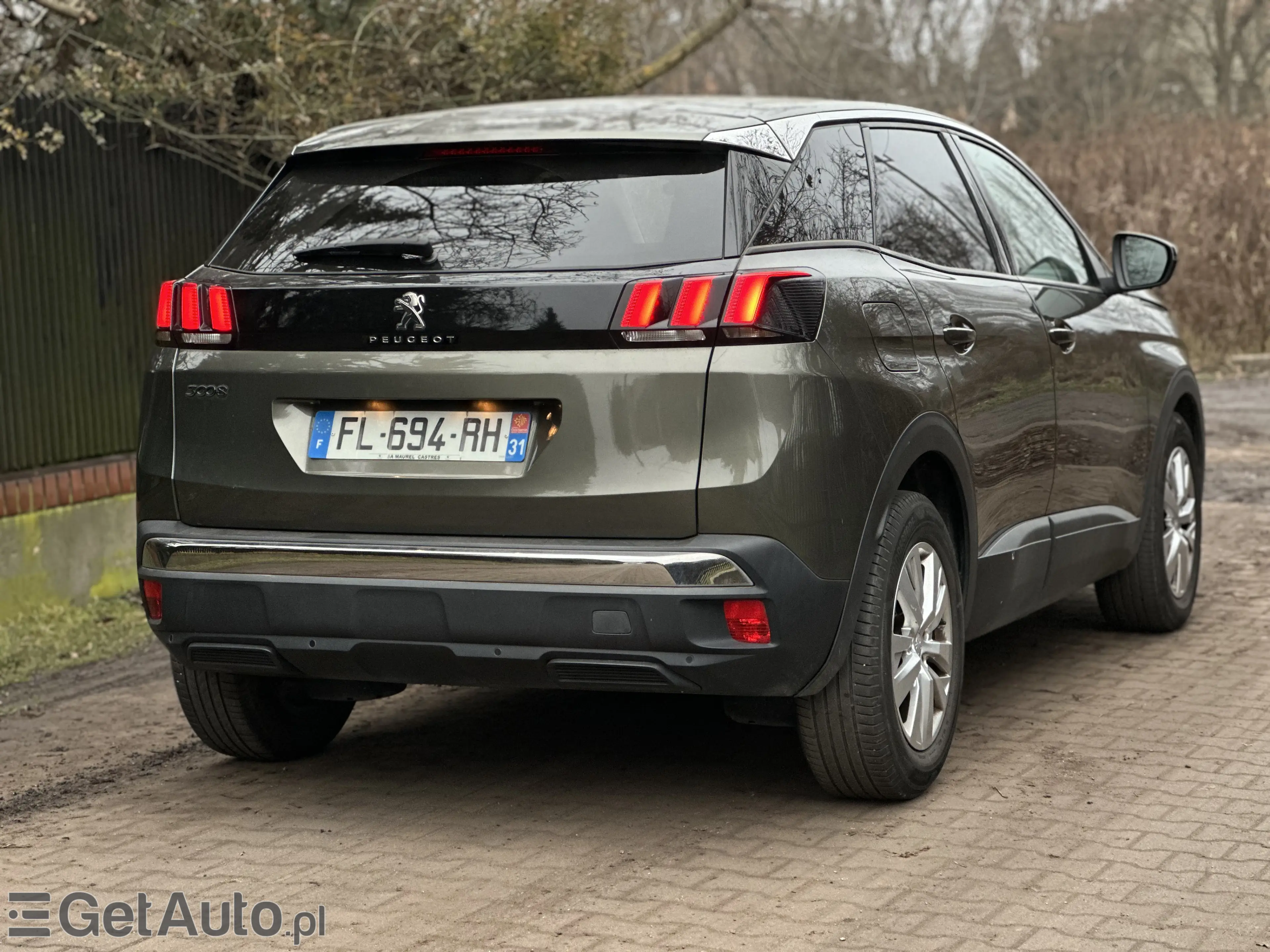PEUGEOT 3008 Active 130 S&S Aut.