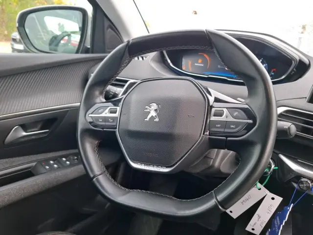 PEUGEOT 3008 Active 130 S&S Aut.