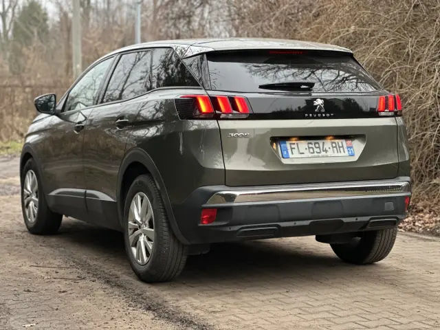 PEUGEOT 3008 Active 130 S&S Aut.