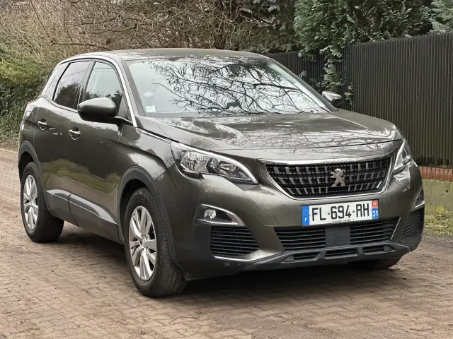 PEUGEOT 3008 Active 130 S&S Aut.
