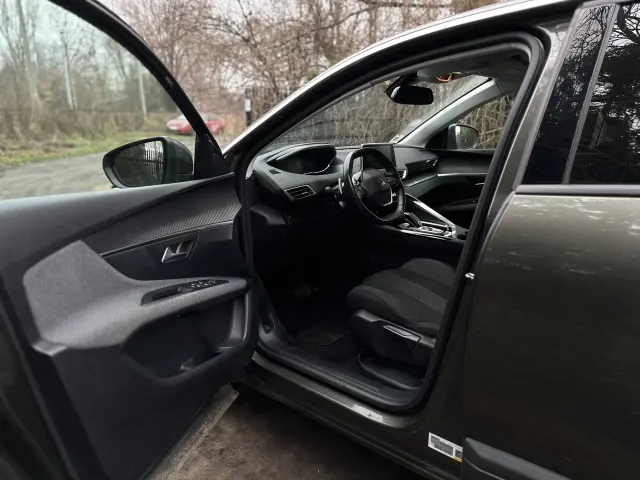 PEUGEOT 3008 Active 130 S&S Aut.