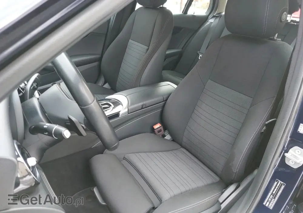 MERCEDES-BENZ Klasa C 300 e 9G-TRONIC Avantgarde