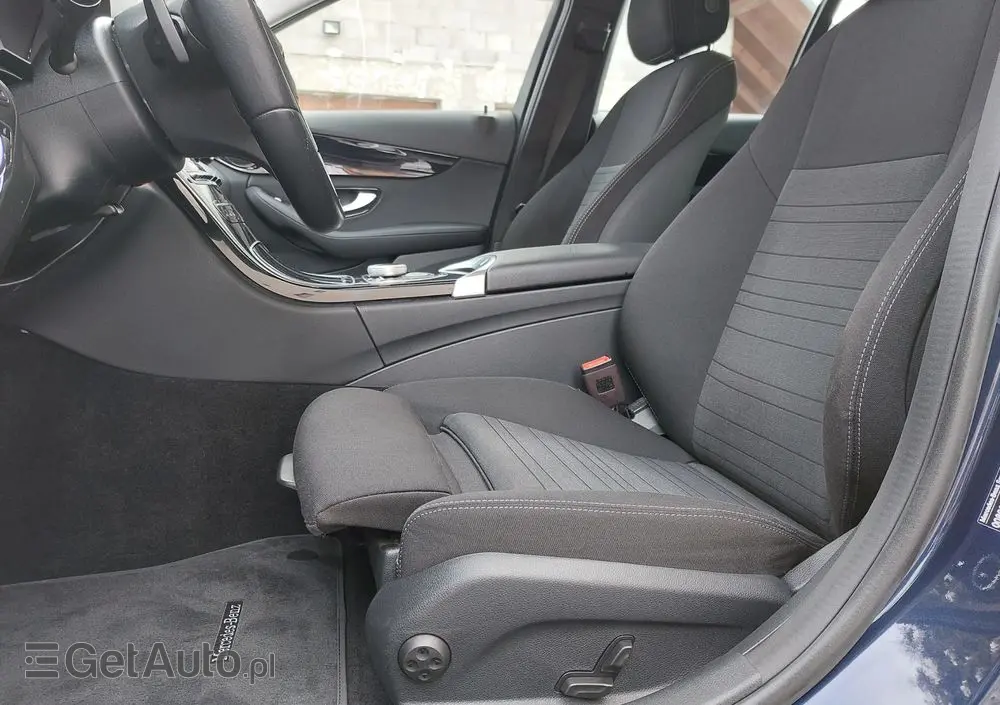 MERCEDES-BENZ Klasa C 300 e 9G-TRONIC Avantgarde