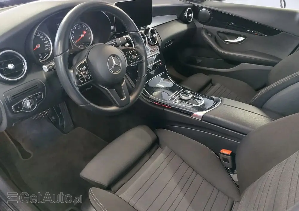MERCEDES-BENZ Klasa C 300 e 9G-TRONIC Avantgarde