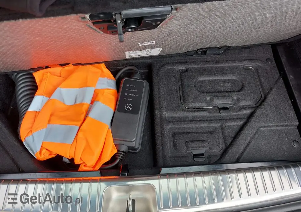 MERCEDES-BENZ Klasa C 300 e 9G-TRONIC Avantgarde