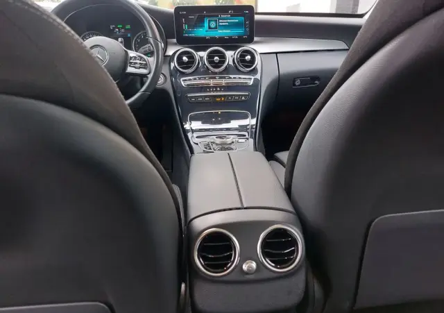 MERCEDES-BENZ Klasa C 300 e 9G-TRONIC Avantgarde