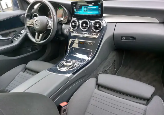 MERCEDES-BENZ Klasa C 300 e 9G-TRONIC Avantgarde