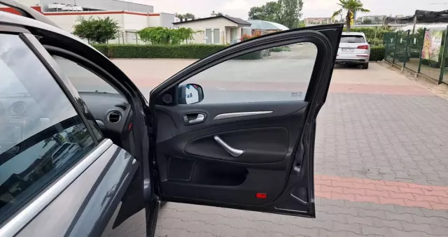 FORD Mondeo 2.3 Titanium