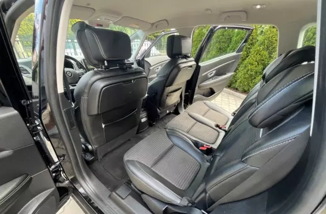 RENAULT Grand Scenic 