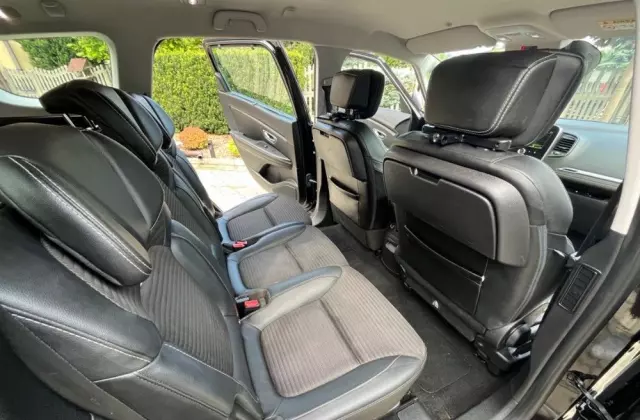 RENAULT Grand Scenic 