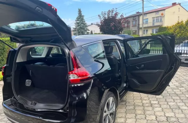 RENAULT Grand Scenic 