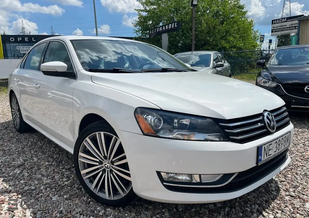 VOLKSWAGEN Passat 