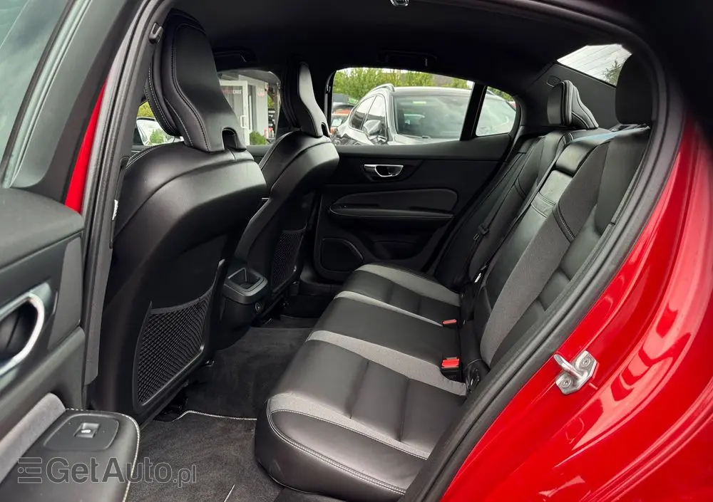 VOLVO S60 B4 B Geartronic RDesign