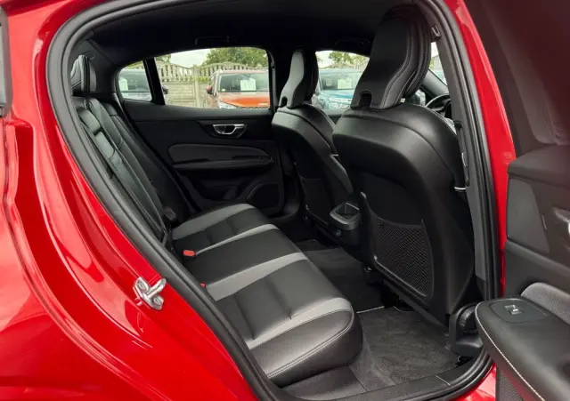 VOLVO S60 B4 B Geartronic RDesign