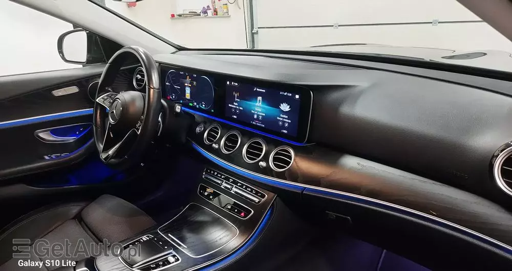 MERCEDES-BENZ Klasa E 220 d 9G-TRONIC Exclusive
