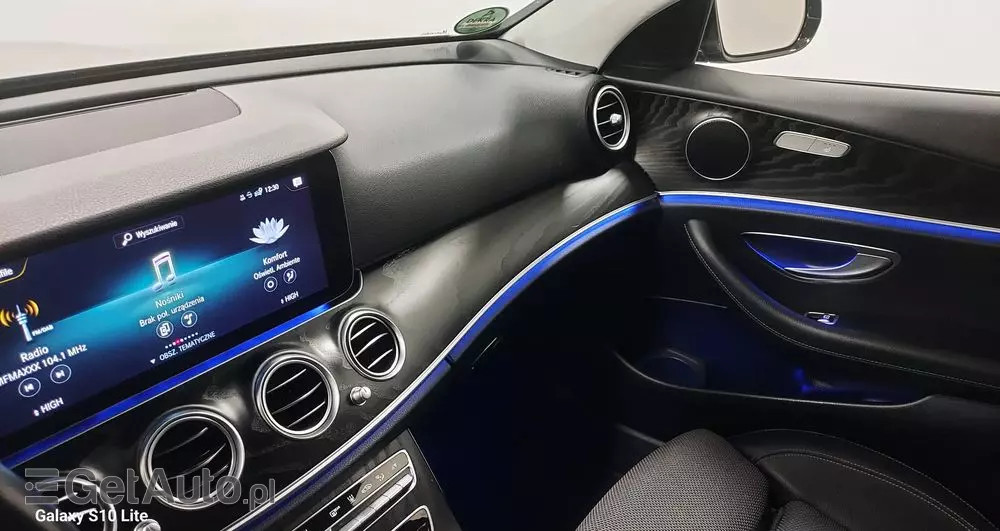 MERCEDES-BENZ Klasa E 220 d 9G-TRONIC Exclusive