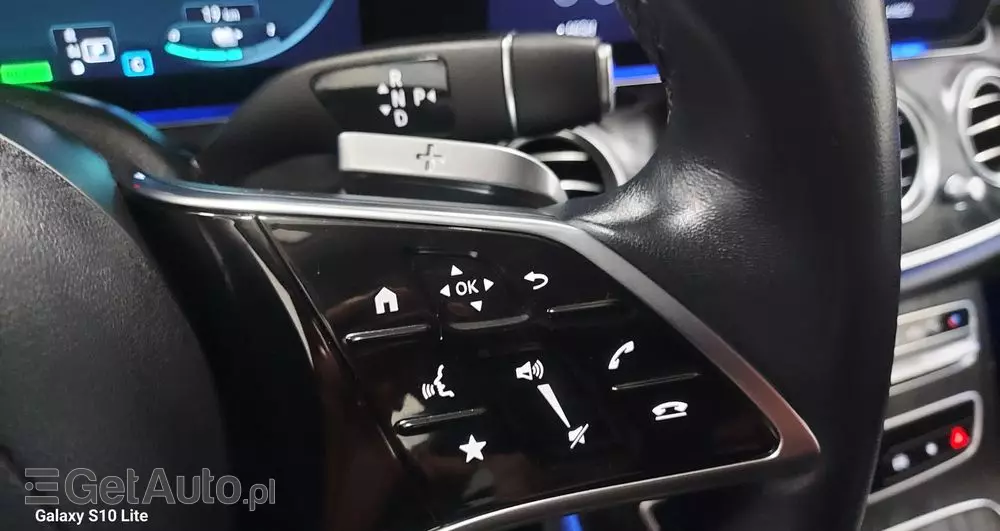 MERCEDES-BENZ Klasa E 220 d 9G-TRONIC Exclusive