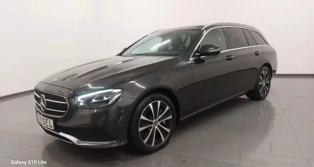 MERCEDES-BENZ Klasa E 220 d 9G-TRONIC Exclusive