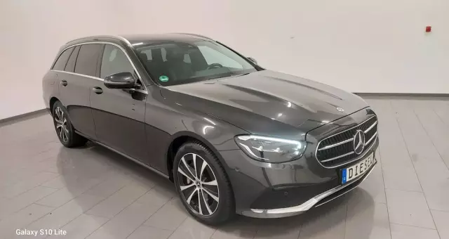 MERCEDES-BENZ Klasa E 220 d 9G-TRONIC Exclusive