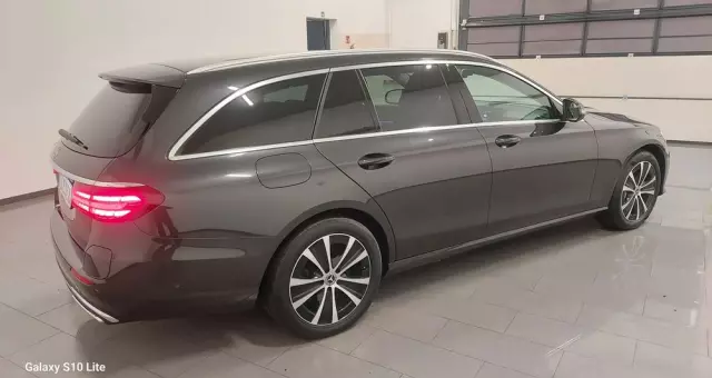 MERCEDES-BENZ Klasa E 220 d 9G-TRONIC Exclusive