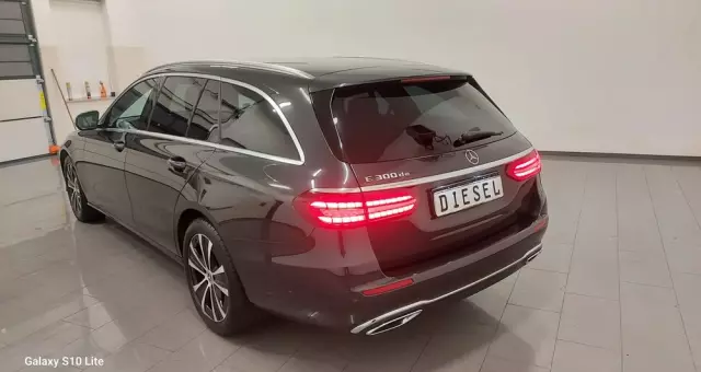 MERCEDES-BENZ Klasa E 220 d 9G-TRONIC Exclusive