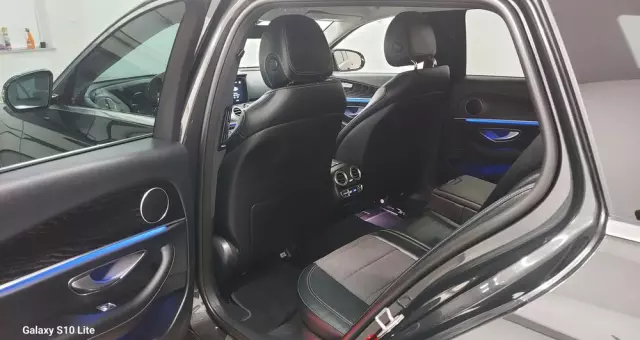 MERCEDES-BENZ Klasa E 220 d 9G-TRONIC Exclusive