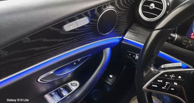 MERCEDES-BENZ Klasa E 220 d 9G-TRONIC Exclusive