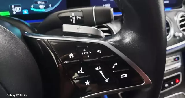 MERCEDES-BENZ Klasa E 220 d 9G-TRONIC Exclusive