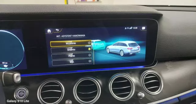 MERCEDES-BENZ Klasa E 220 d 9G-TRONIC Exclusive