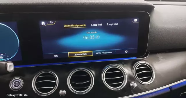 MERCEDES-BENZ Klasa E 220 d 9G-TRONIC Exclusive