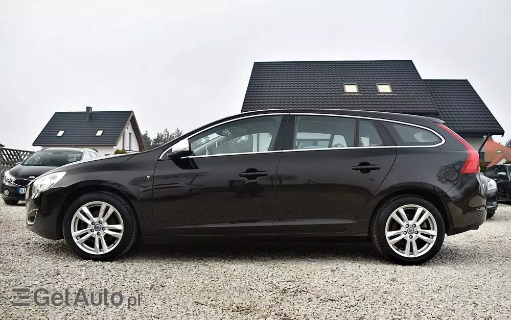 VOLVO V60 D3 Geartronic Momentum